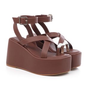 Sandália Flatform Marrom com Detalhe de Metal