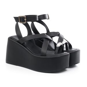 Sandália Flatform Preta com Detalhe de Metal