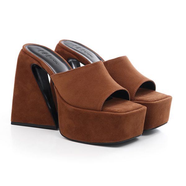 Tamanco Feminino Camurça Caramelo de Salto Alto e Meia pata Loja de Sapatos MM Store Shoes