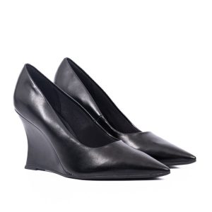 Scarpin Preto com Salto Anabela Médio