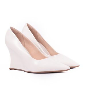 Scarpin Off White com Salto Anabela Médio